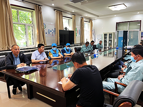 图为师公共法律服务中心工作人员走访辖区企业召开座谈会.jpg