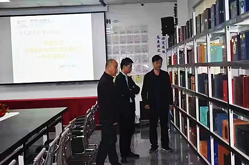 深入企业调研  张建民 摄.jpg